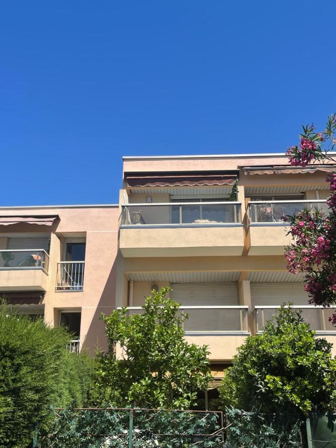 Appartement De Charme A 2 Min De La Plage Vallauris Dış mekan fotoğraf
